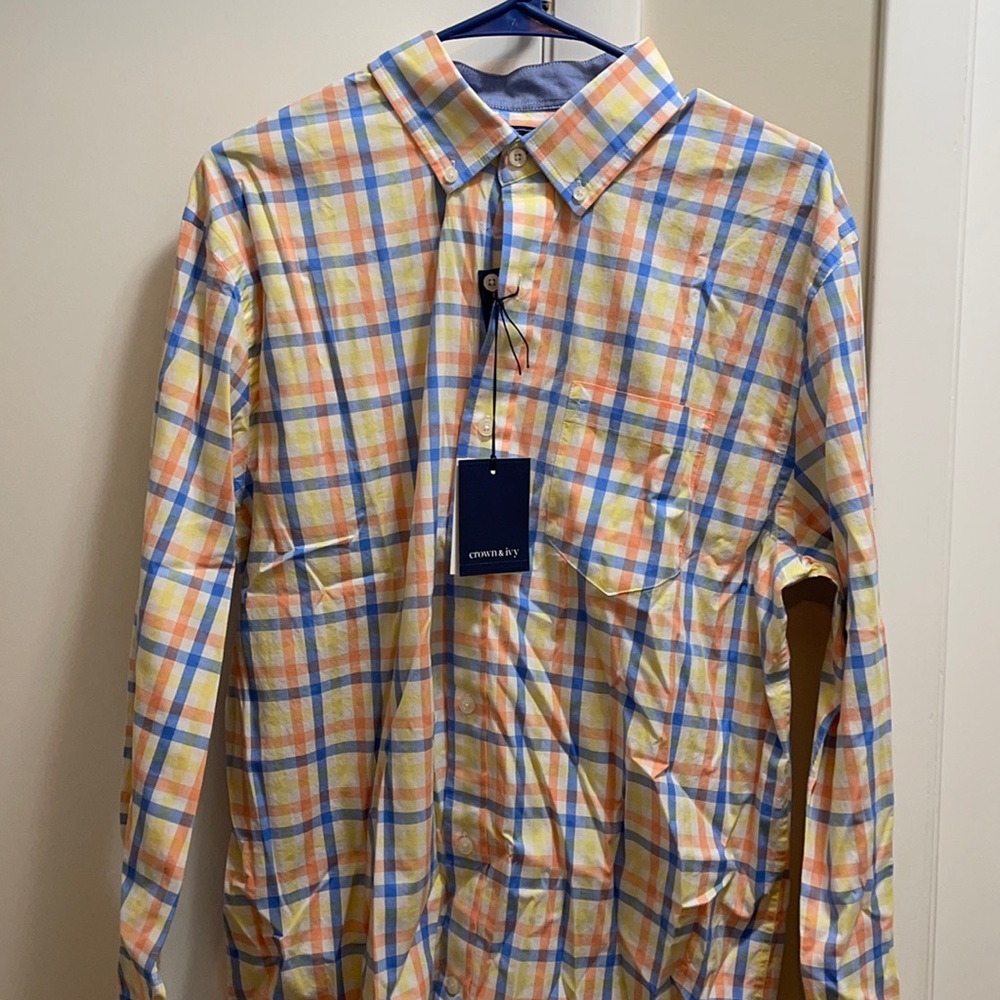 Men’s Medium Long Sleeve Button Up Shirt